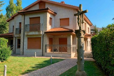 House in Jaca, Huesca, Spanien 7 Schlafzimmer, 378 m2 Nr. 188079