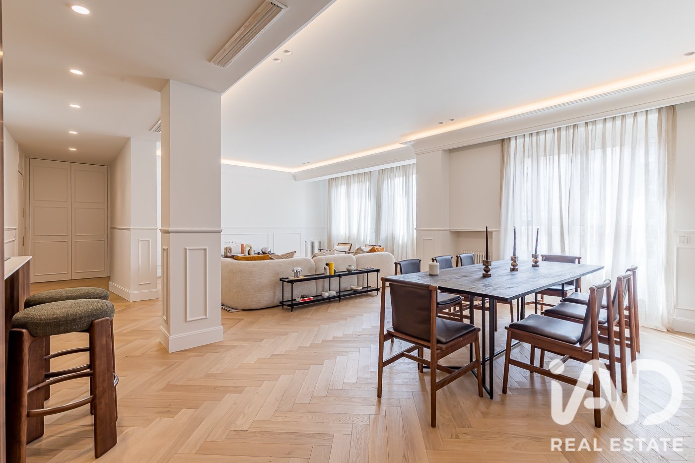 Huoneisto Madrid, Espanja 3 makuuhuonetta, 217 m2 No. 188077