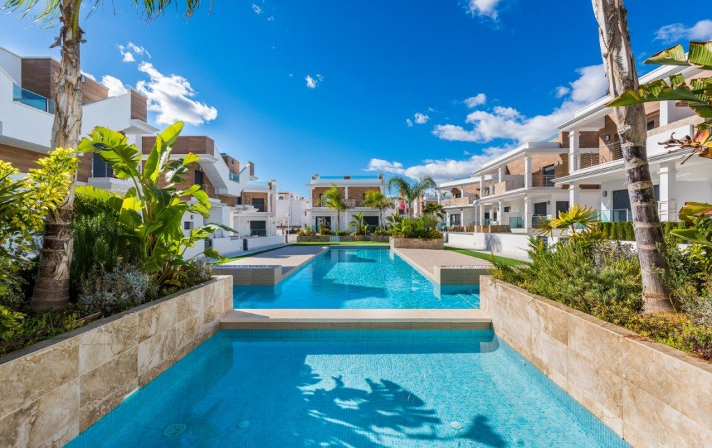 Townhouse in Rojales, Alicante, Spain 3 bedrooms, 151 sq.m. No. 138012