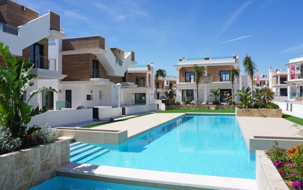 Townhouse in Rojales, Alicante, Spain 3 bedrooms, 151 sq.m. No. 138012