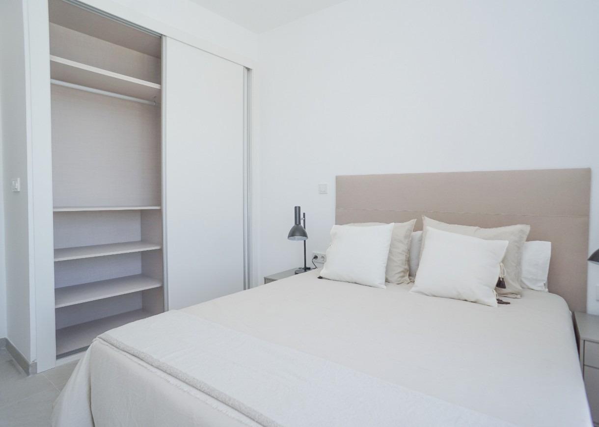 Dzīvoklis Torrevieja, Alicante, Spānijā 2 istabas, 65 m2 Nr. 103342