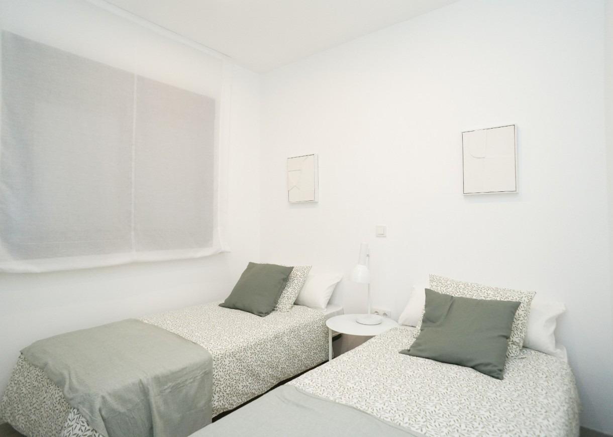 Dzīvoklis Torrevieja, Alicante, Spānijā 2 istabas, 65 m2 Nr. 103342