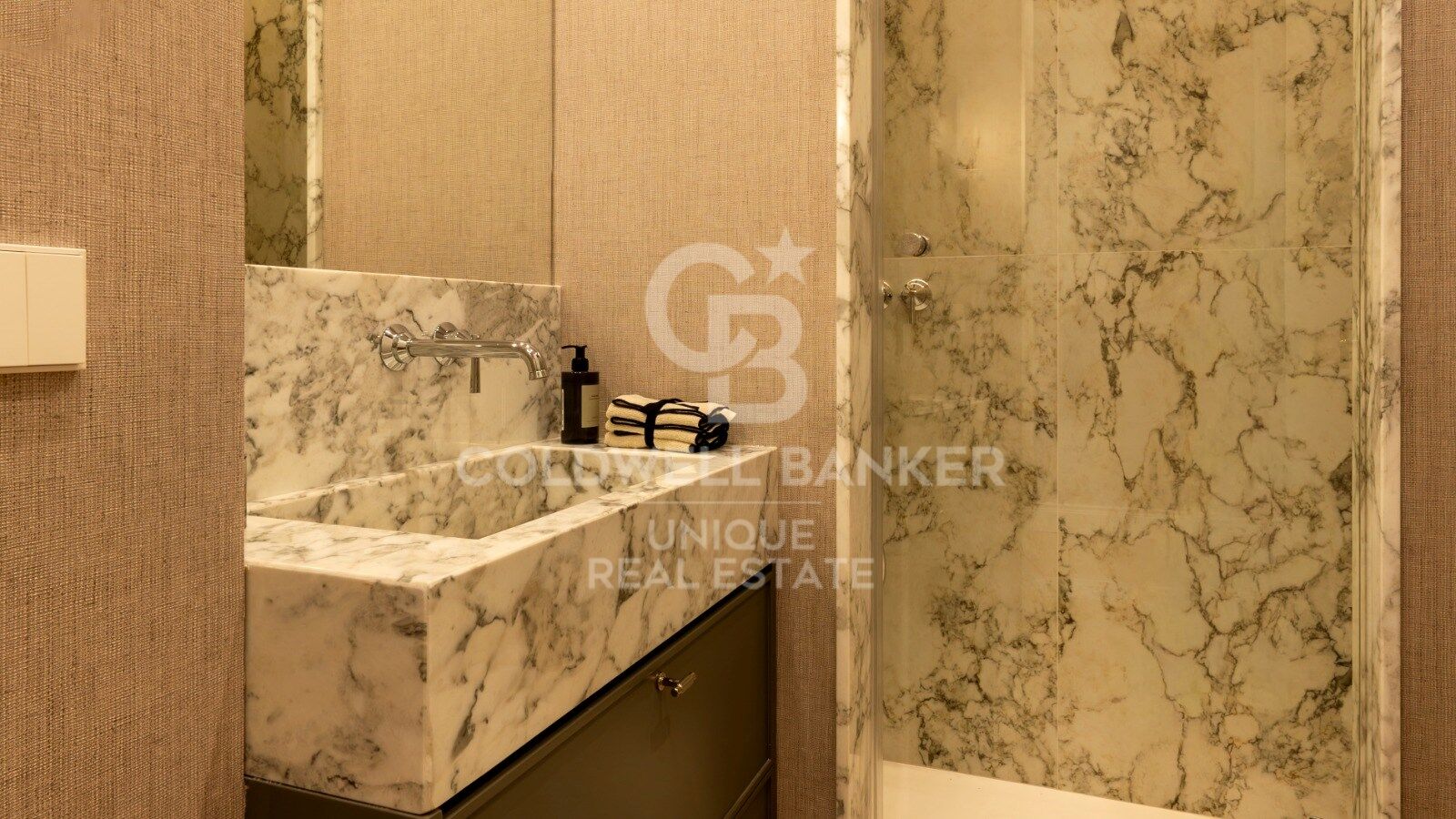 Apartament w Madrid, Hiszpania 3 sypialnie, 199 mkw. nr 157128