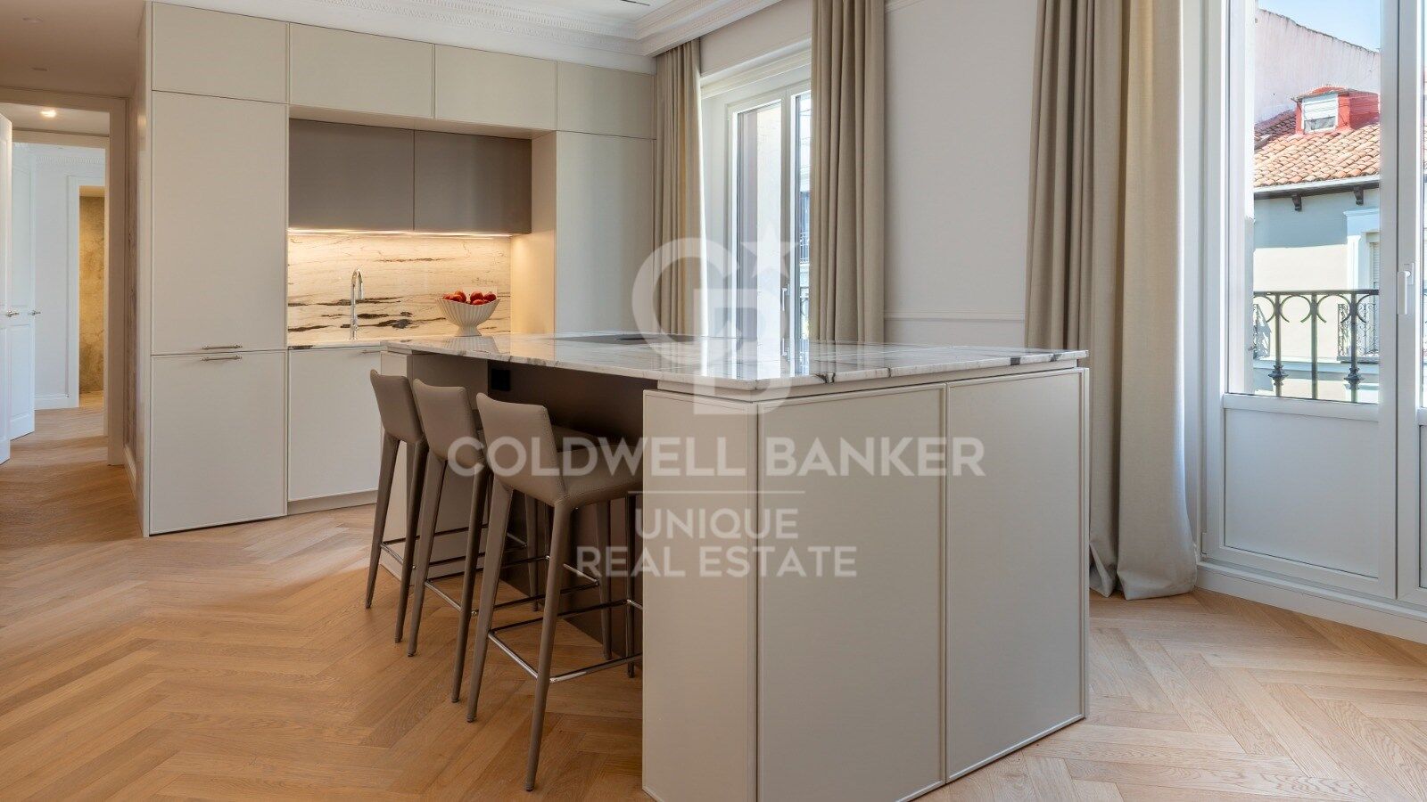 Apartament w Madrid, Hiszpania 3 sypialnie, 199 mkw. nr 157128