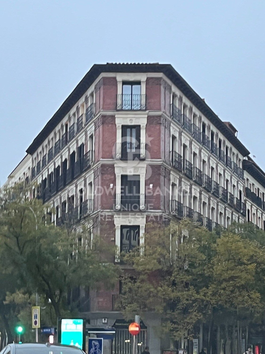Apartament w Madrid, Hiszpania 3 sypialnie, 199 mkw. nr 157128