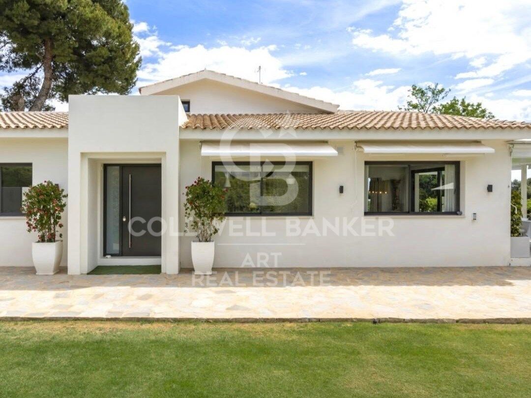 Townhouse in Marbella, Malaga, Spain 4 bedrooms, 635 sq.m. No. 157131