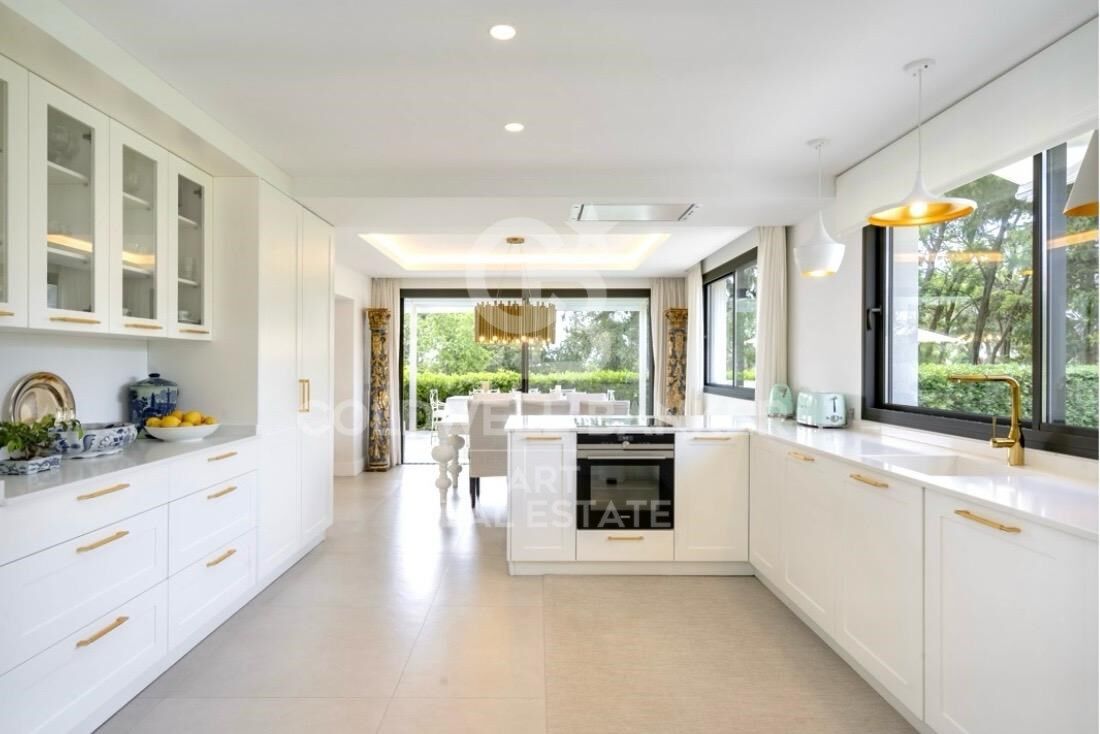 Townhouse in Marbella, Malaga, Spain 4 bedrooms, 635 sq.m. No. 157131