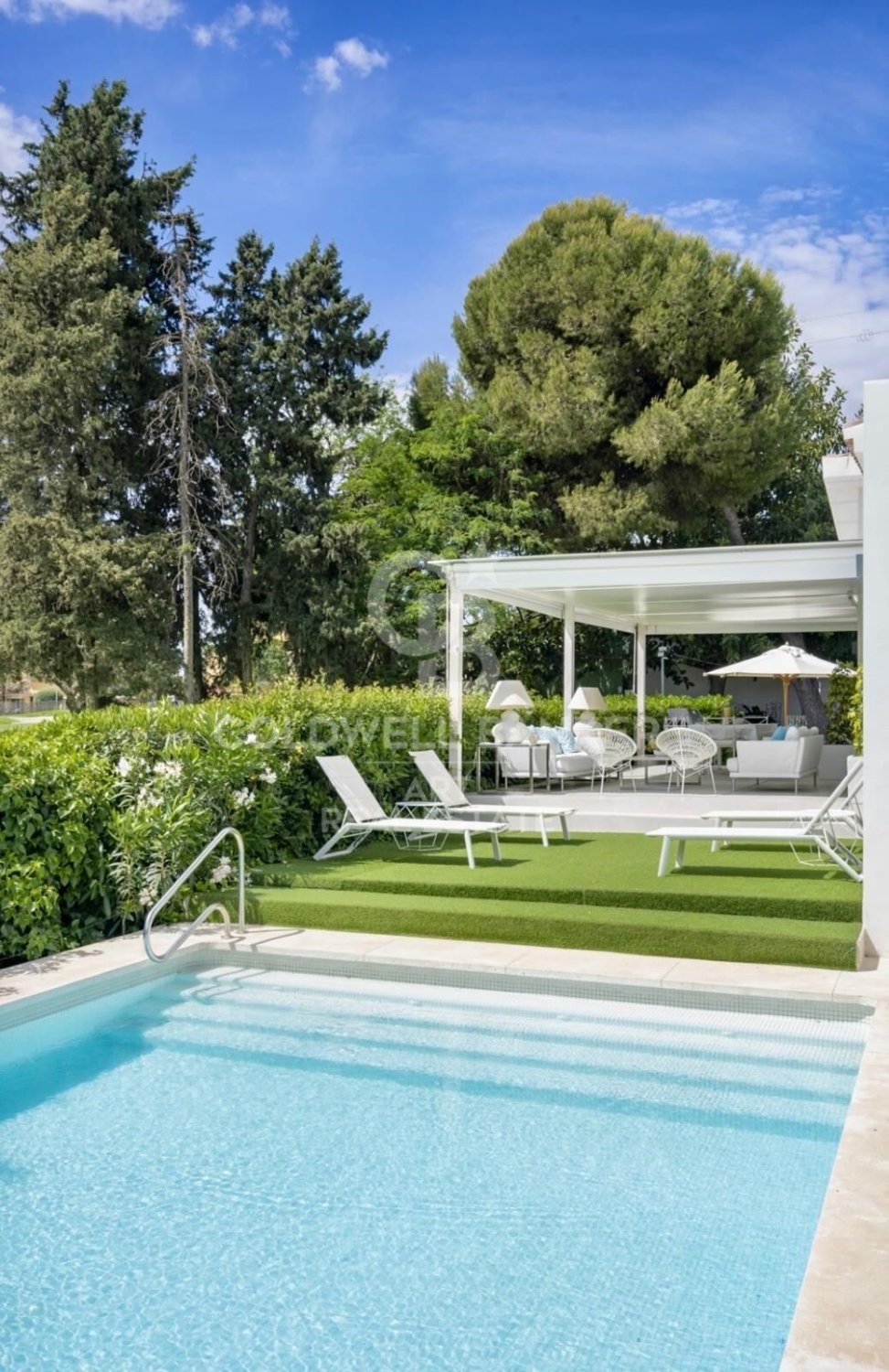 Townhouse in Marbella, Malaga, Spain 4 bedrooms, 635 sq.m. No. 157131