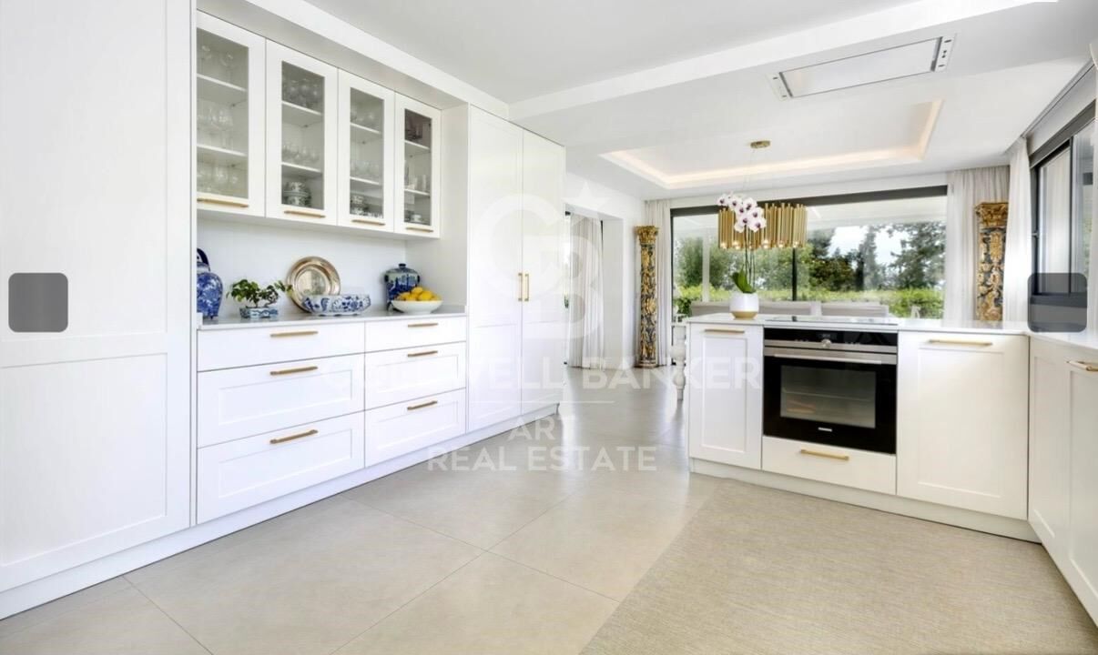 Townhouse in Marbella, Malaga, Spain 4 bedrooms, 635 sq.m. No. 157131