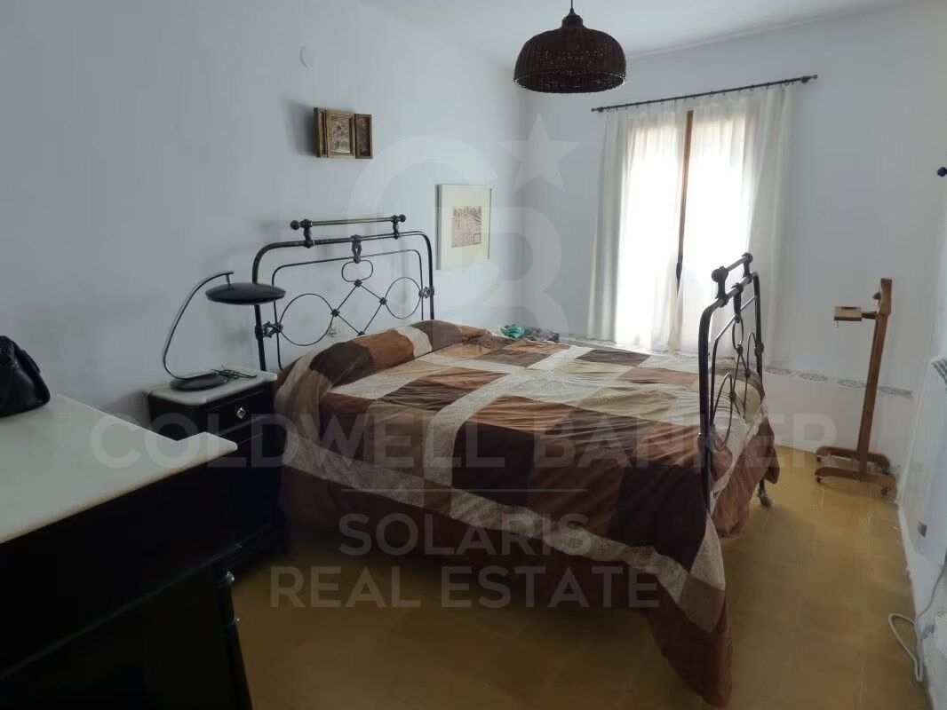 House in Sella, Alicante, Spain 8 bedrooms, 660 sq.m. No. 157129
