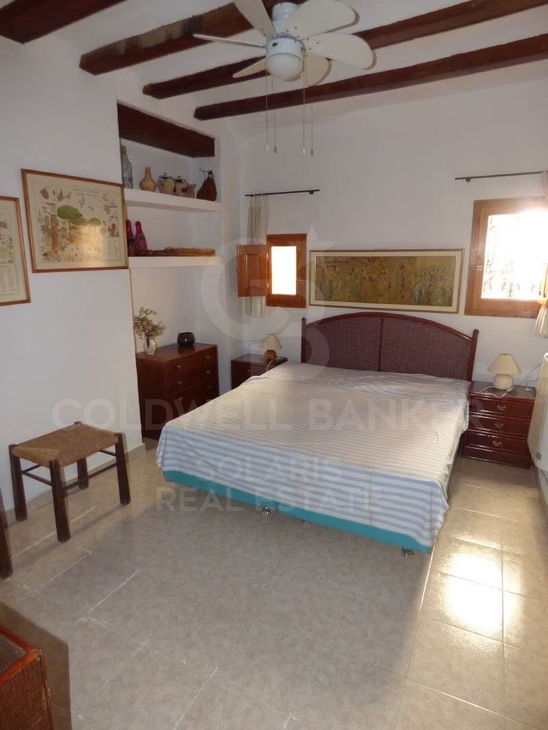 House in Sella, Alicante, Spain 8 bedrooms, 660 sq.m. No. 157129