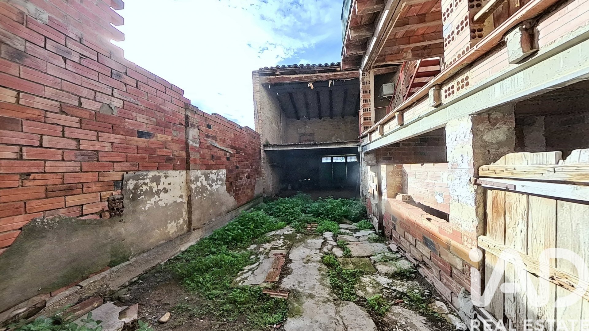Townhouse in Bellcaire d'Urgell, Lleida, Spain 5 bedrooms, 310 sq.m. No. 184838