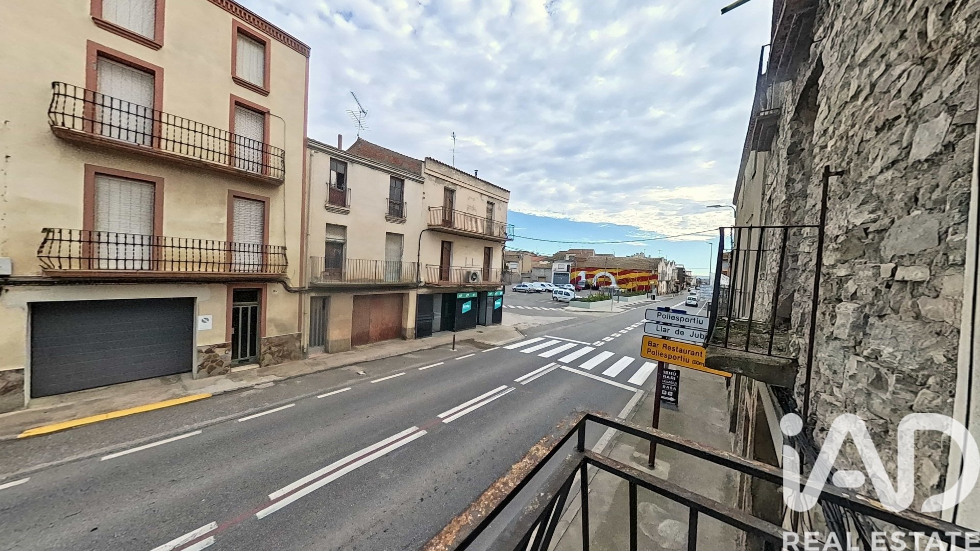 Townhouse in Bellcaire d'Urgell, Lleida, Spain 5 bedrooms, 310 sq.m. No. 184838