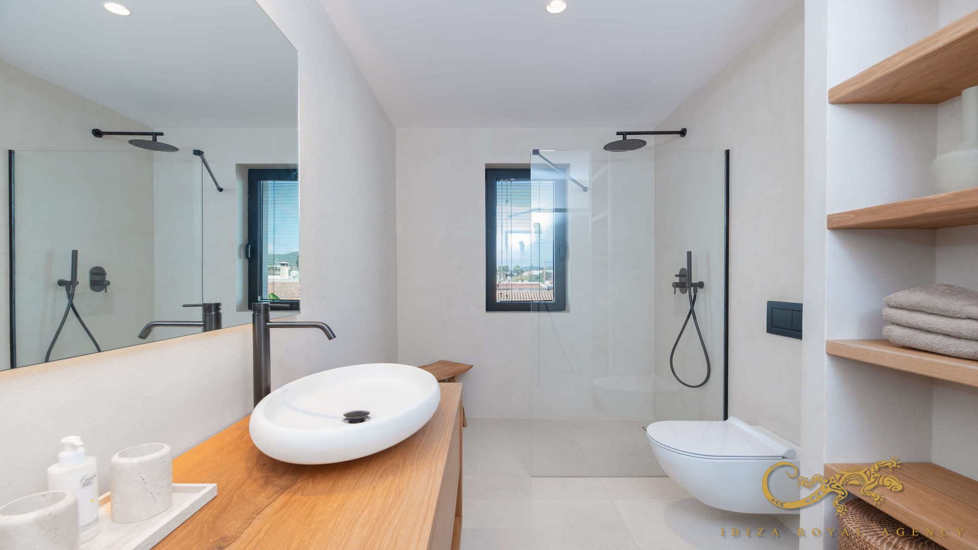 Villa a Sa Carroca, Ibiza, Spagna 3 camere da letto, 318 mq. N° 139390