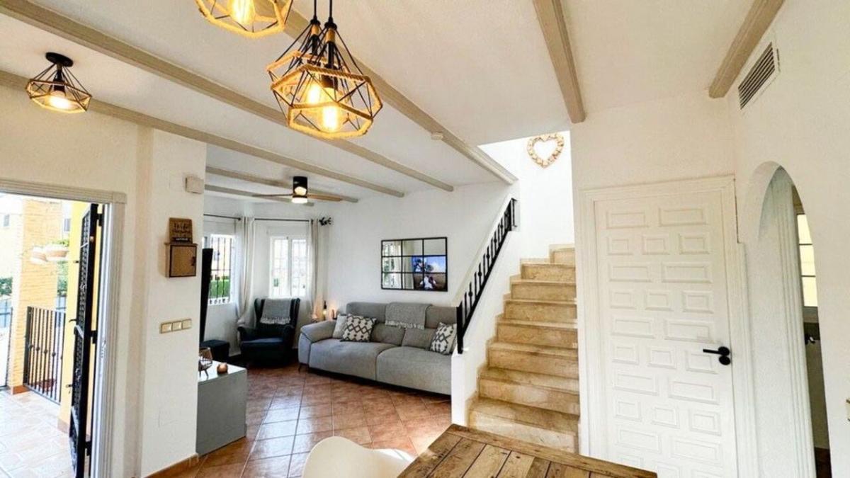 Villa i Algorfa, Alicante, Spanien 5 sovrum, 172 kvm. Nr. 148975