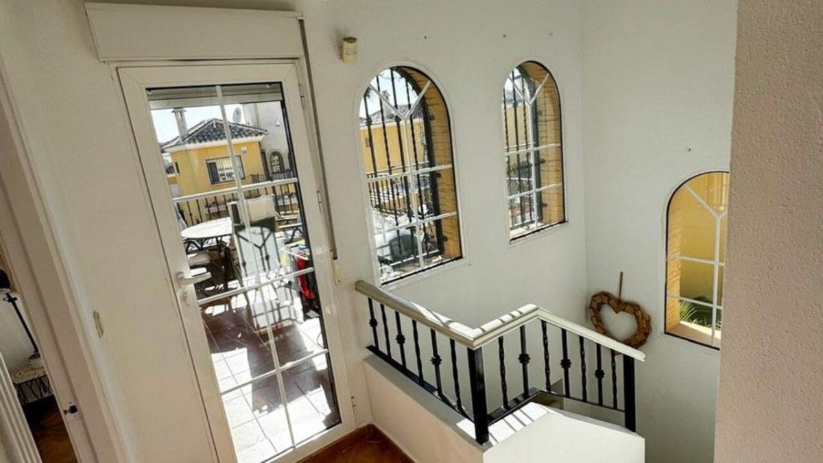 Villa i Algorfa, Alicante, Spanien 5 sovrum, 172 kvm. Nr. 148975