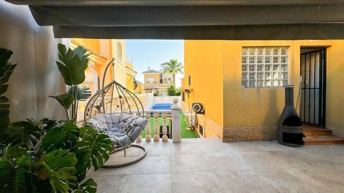 Villa i Algorfa, Alicante, Spanien 5 sovrum, 172 kvm. Nr. 148975