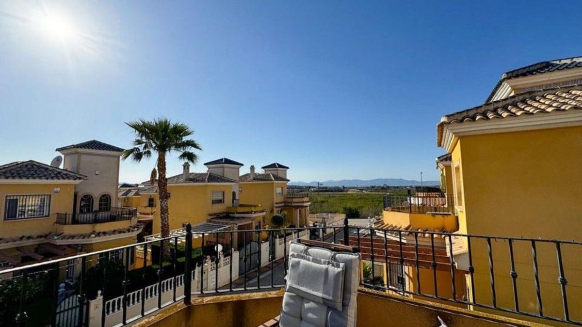 Villa i Algorfa, Alicante, Spanien 5 sovrum, 172 kvm. Nr. 148975