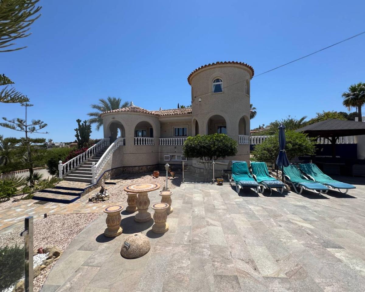 Villa in Algorfa, Alicante, Spanien 5 Schlafzimmer, 375 m2 Nr. 148974