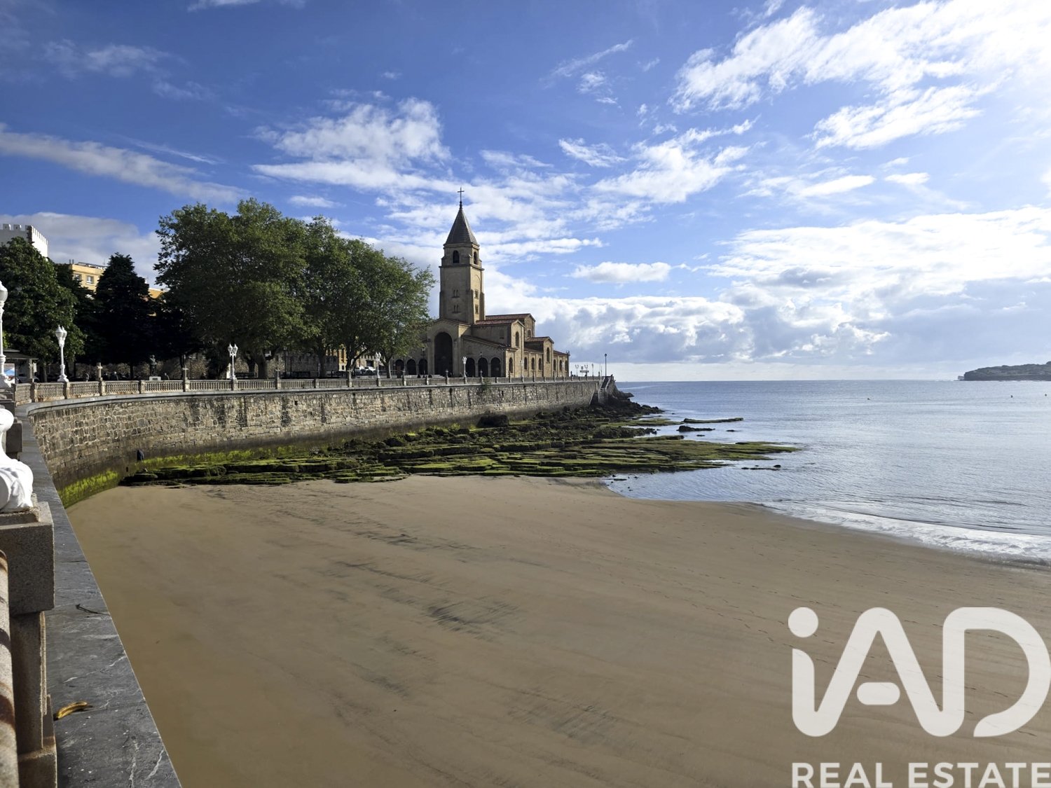 Huoneisto Gijon, Asturias, Espanja 1 makuuhuone, 61 m2 No. 172412