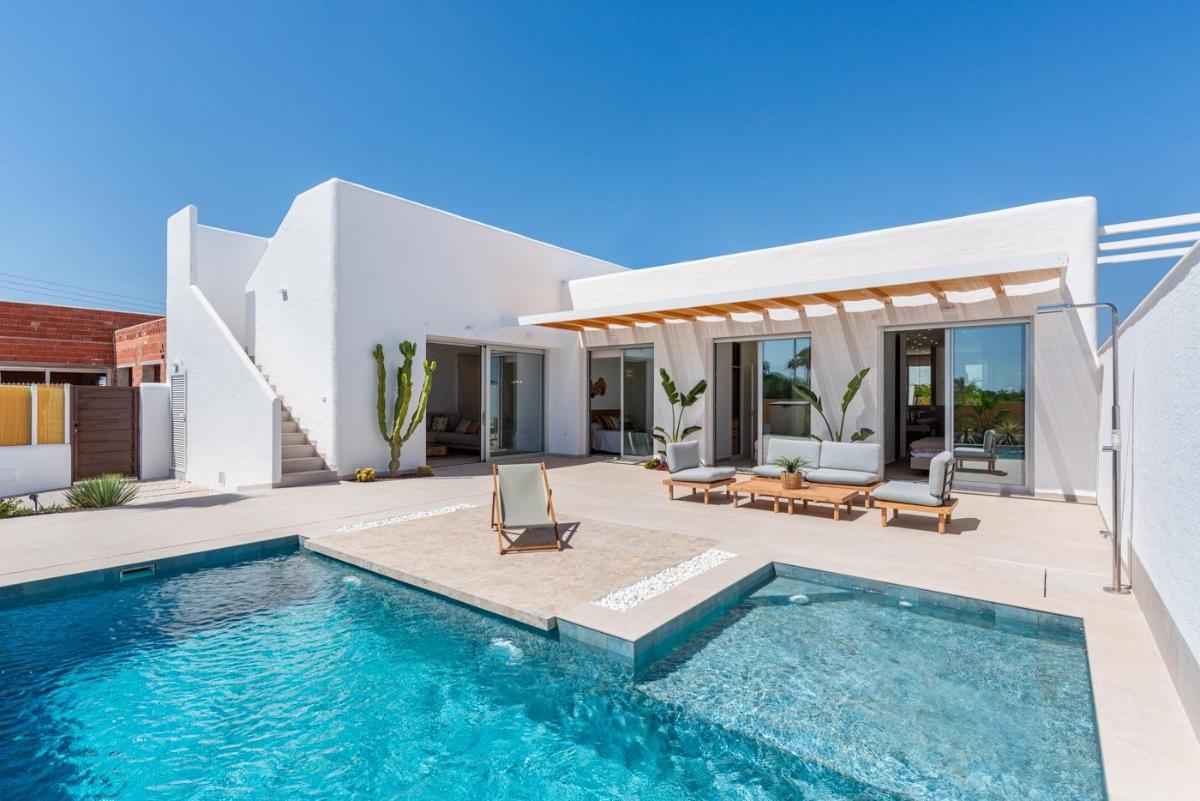 Villa en Benijófar, Alicante, España 3 dormitorios, 225 m2 No. 97263