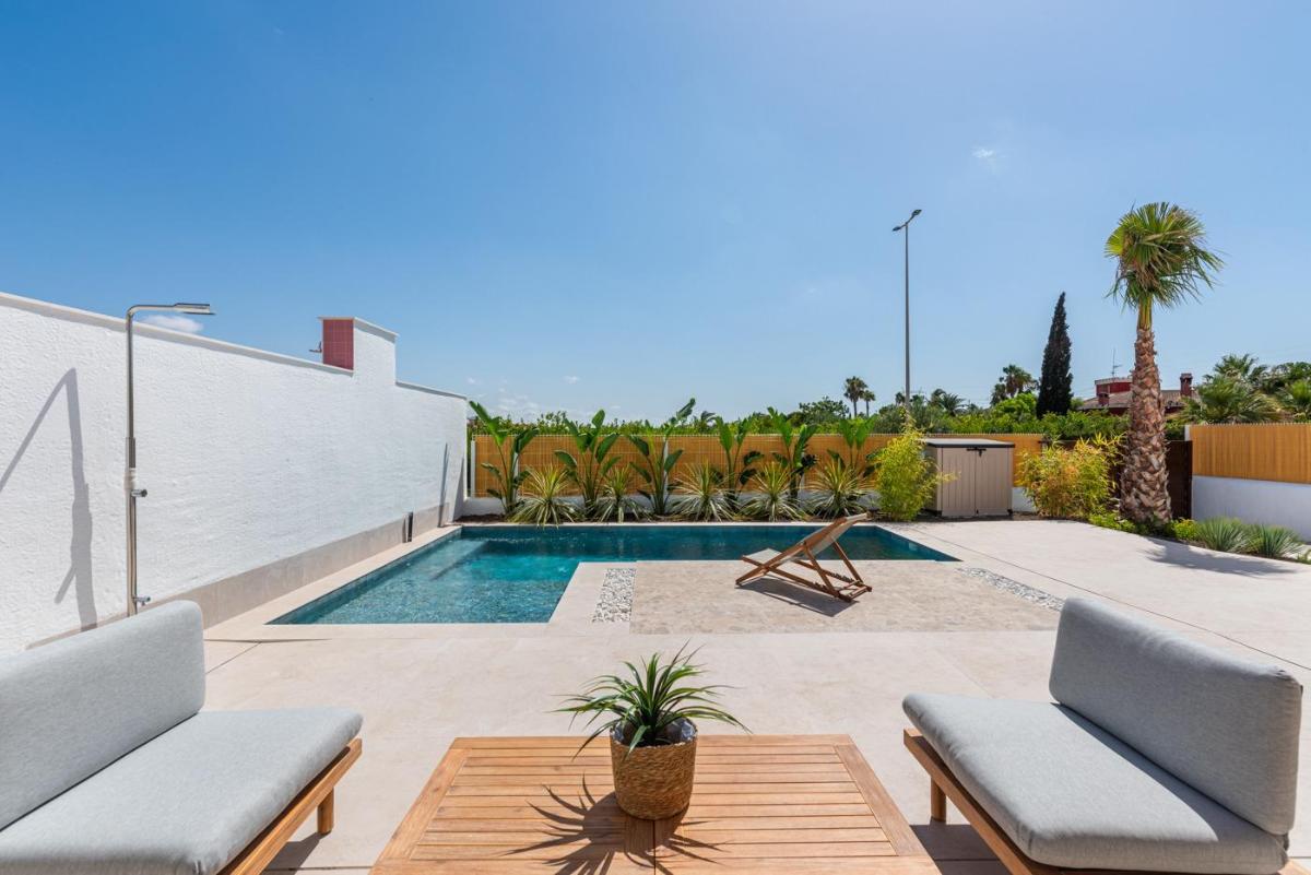 Villa en Benijófar, Alicante, España 3 dormitorios, 225 m2 No. 97263