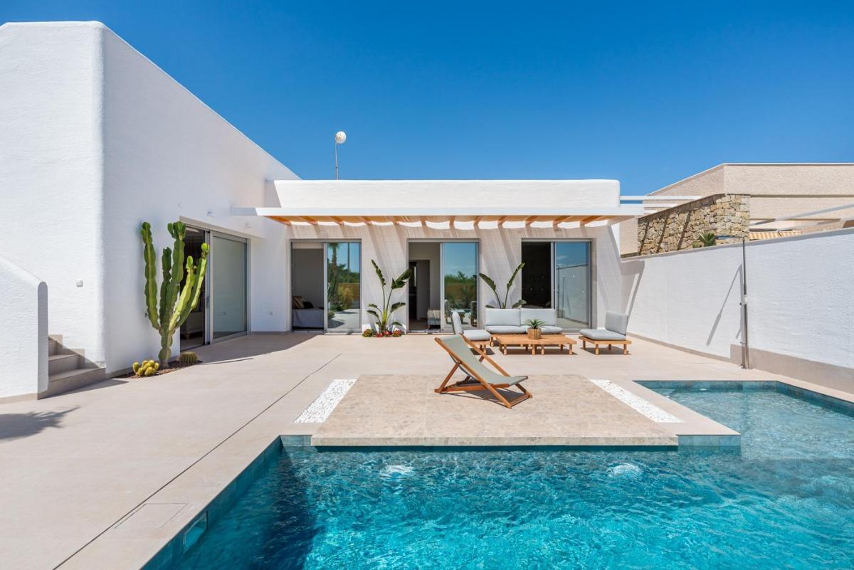 Villa en Benijófar, Alicante, España 3 dormitorios, 225 m2 No. 97263
