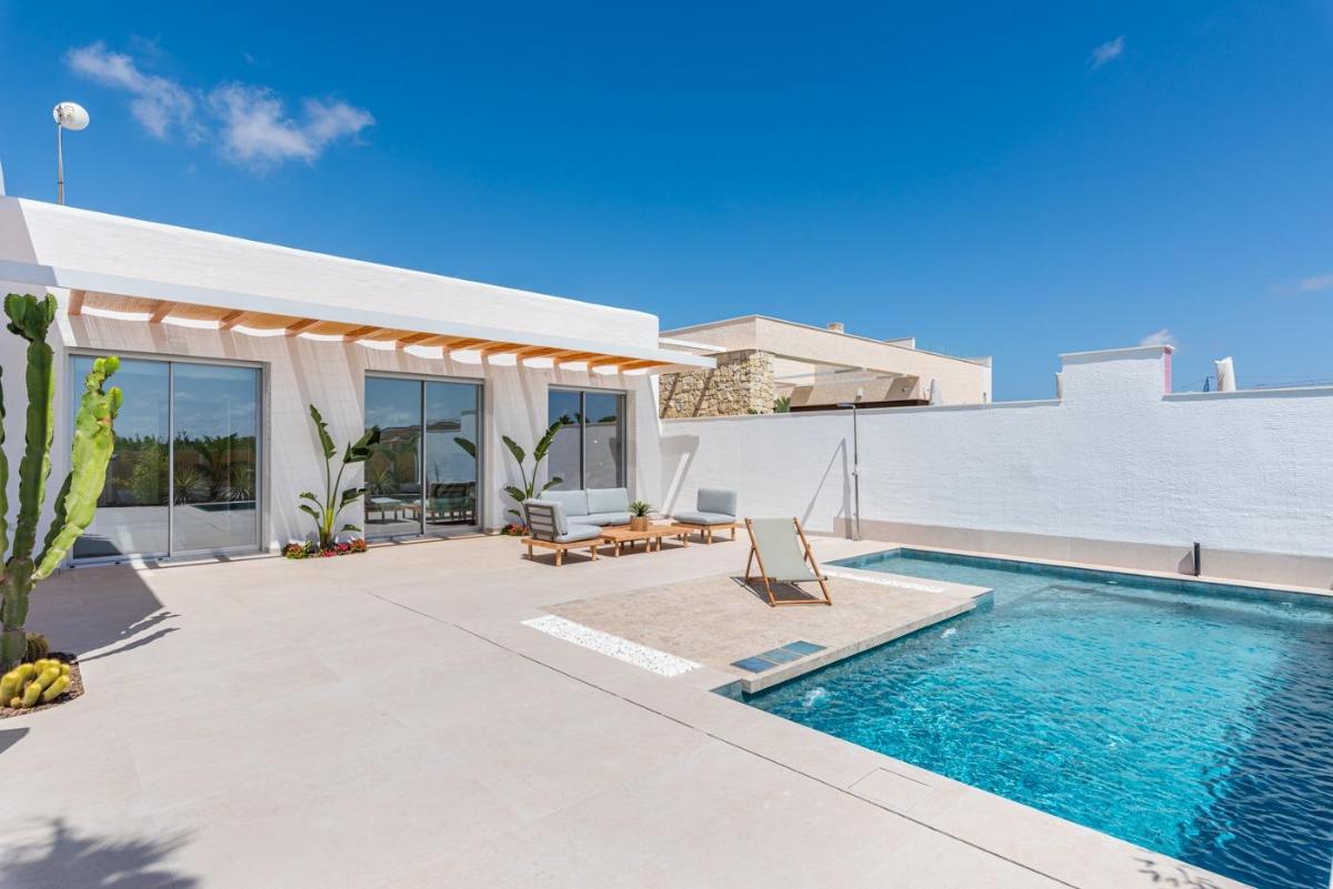 Villa en Benijófar, Alicante, España 3 dormitorios, 225 m2 No. 97263
