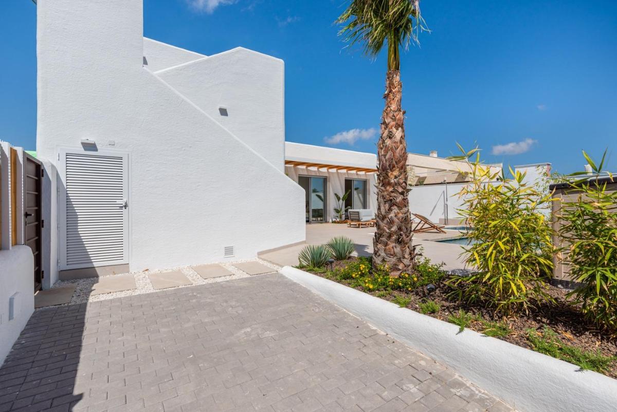 Villa en Benijófar, Alicante, España 3 dormitorios, 225 m2 No. 97263