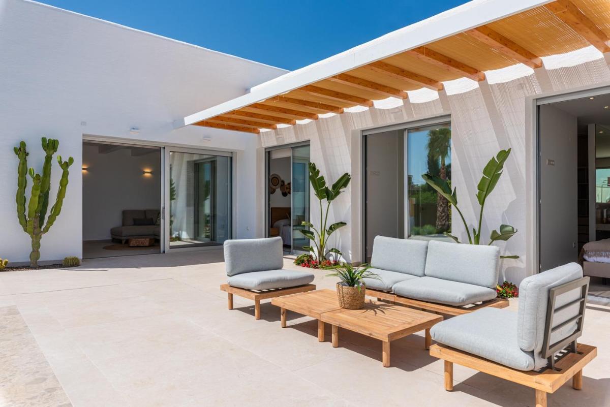 Villa en Benijófar, Alicante, España 3 dormitorios, 225 m2 No. 97263