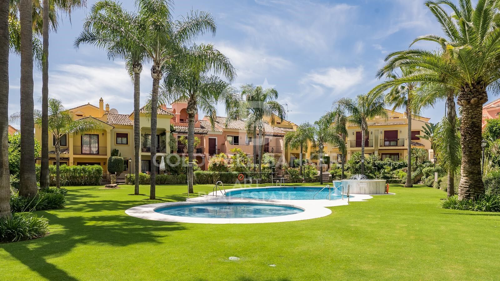 Hus i Marbella, Malaga, Spanien 4 sovrum, 238 kvm. Nr. 158199