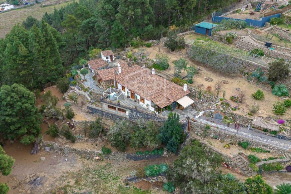 Villa in Icod de los Vinos, Tenerife, Spain 4 bedrooms, 276 sq.m. No. 147622