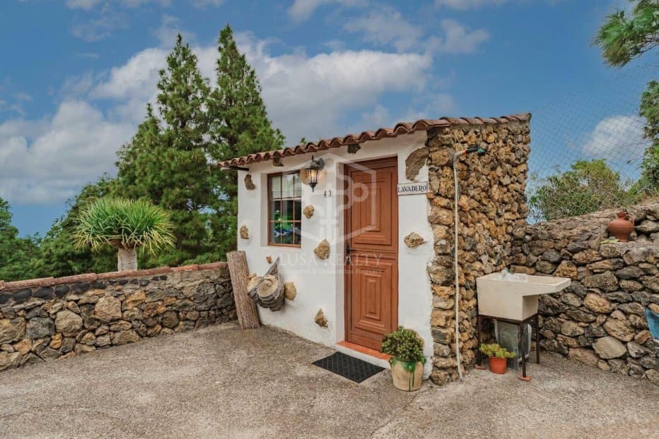 Villa in Icod de los Vinos, Tenerife, Spain 4 bedrooms, 276 sq.m. No. 147622