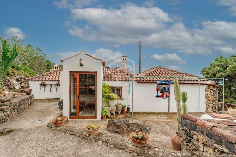 Villa in Icod de los Vinos, Tenerife, Spain 4 bedrooms, 276 sq.m. No. 147622