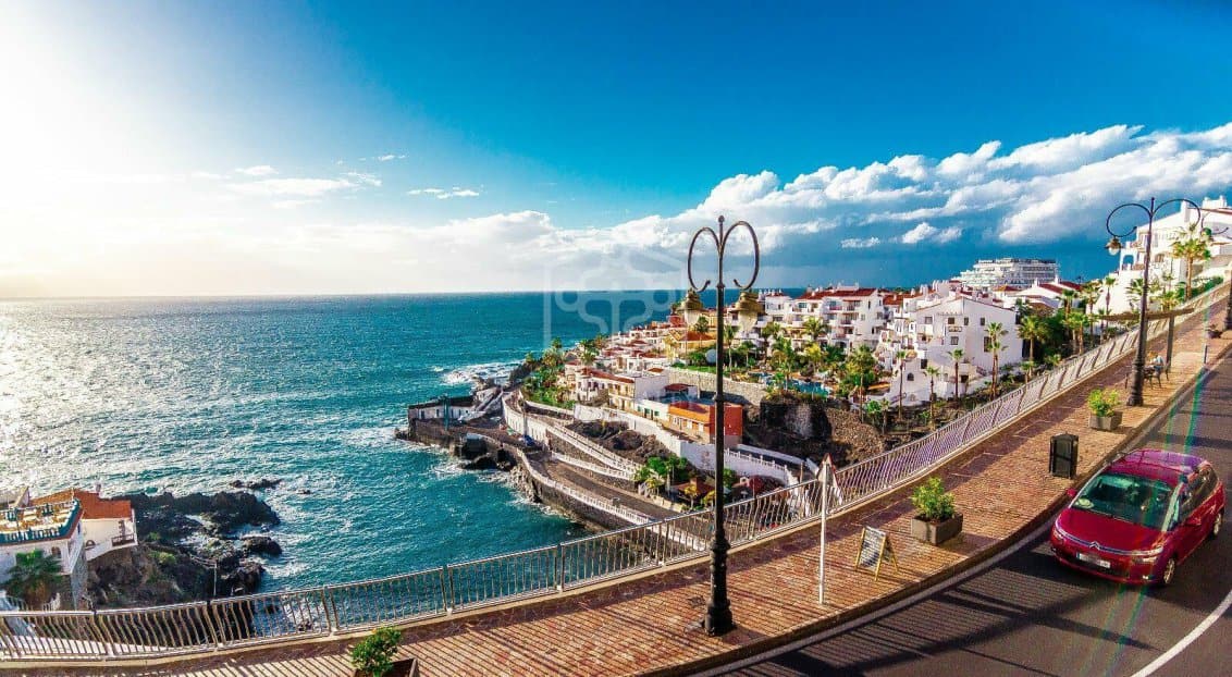 Propiedad comercial en Santiago del Teide, Tenerife, España 12 dormitorios, 492 m2 No. 147621