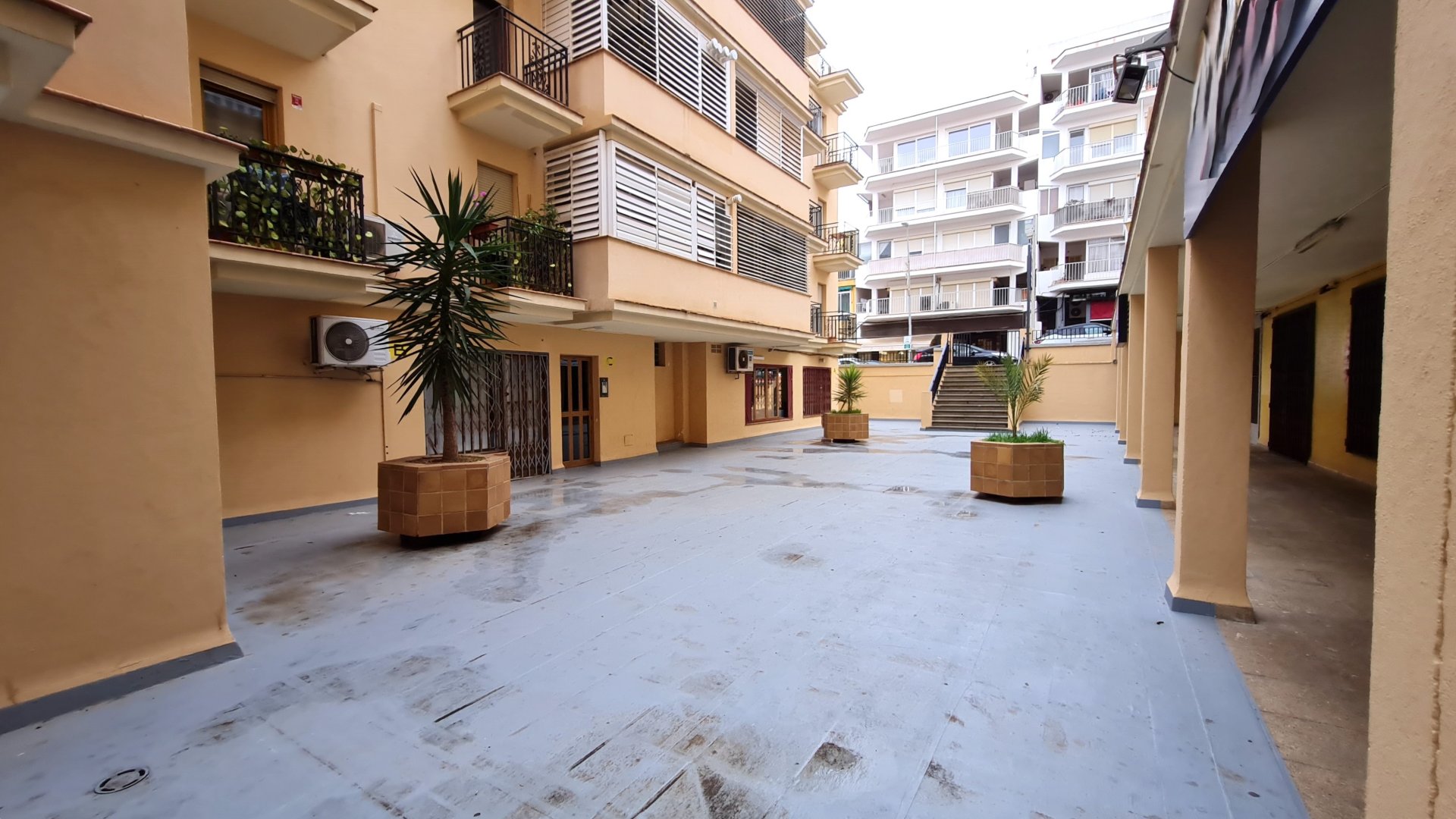 Propiedad comercial en Palma de Mallorca, Mallorca, España 427 m2 No. 147624