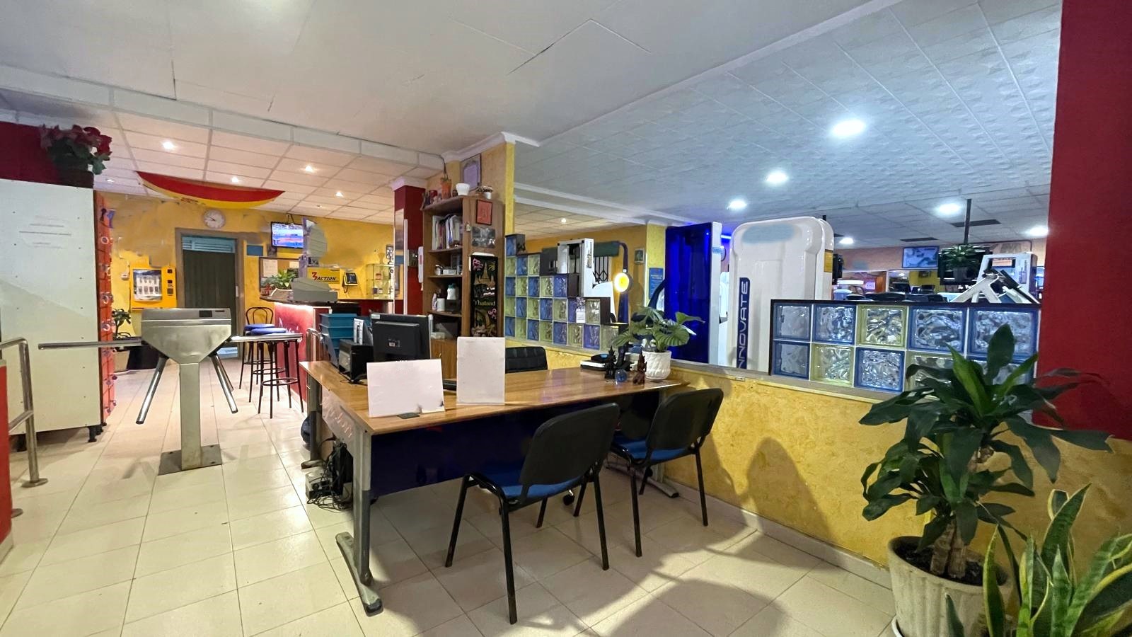 Propiedad comercial en Palma de Mallorca, Mallorca, España 427 m2 No. 147624