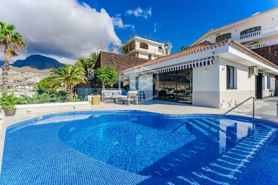 Huvila Adeje, Tenerife, Espanja 4 makuuhuonetta, 435 m2 No. 147619