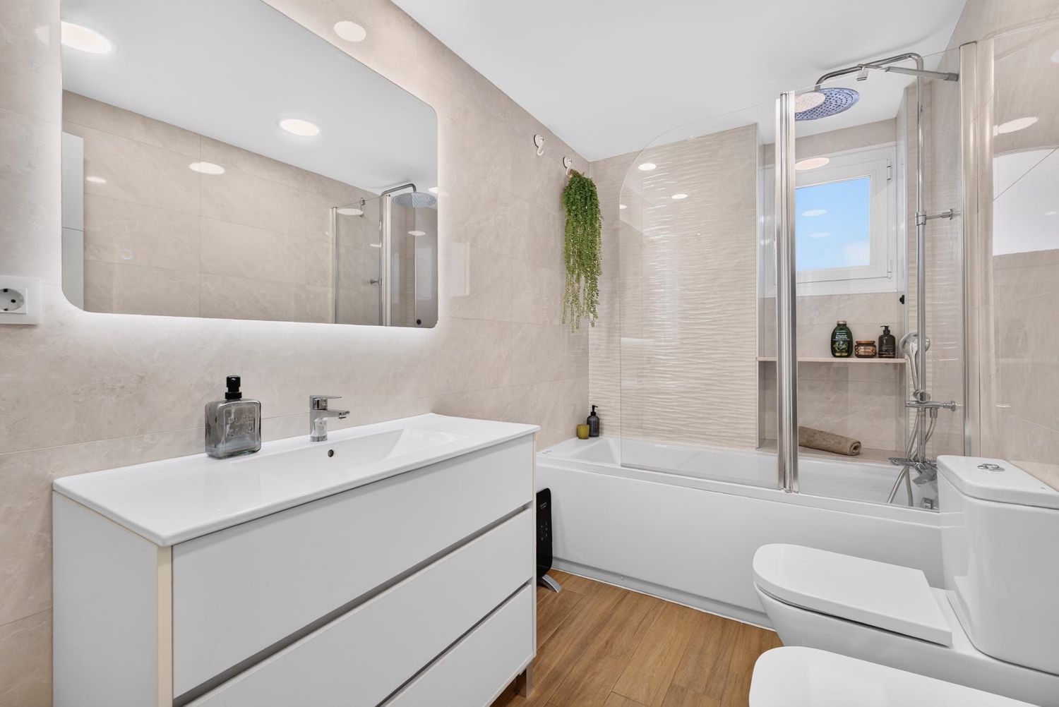 Huoneisto El Campello, Alicante, Espanja 3 makuuhuonetta, 106 m2 No. 194833