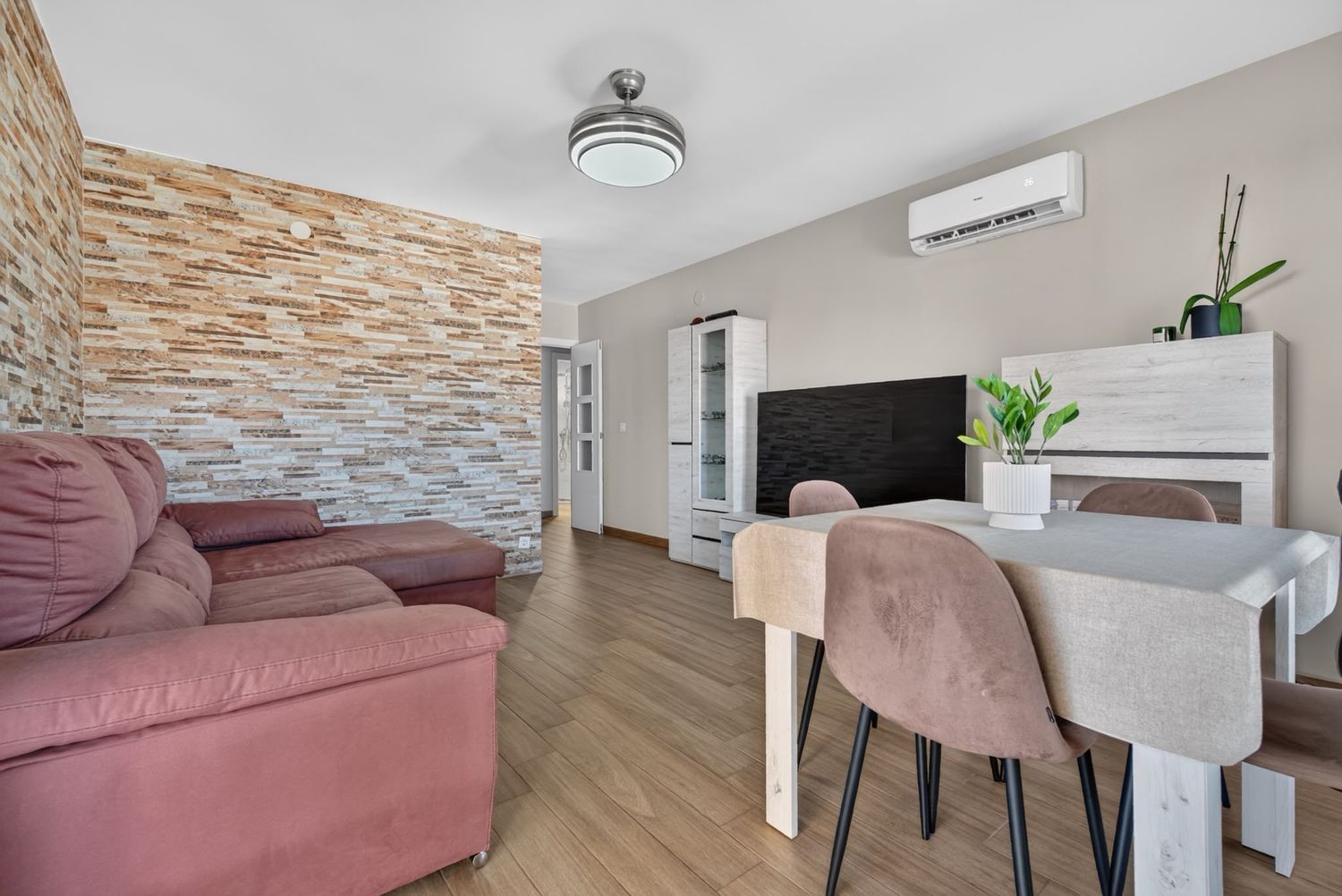 Huoneisto El Campello, Alicante, Espanja 3 makuuhuonetta, 106 m2 No. 194833