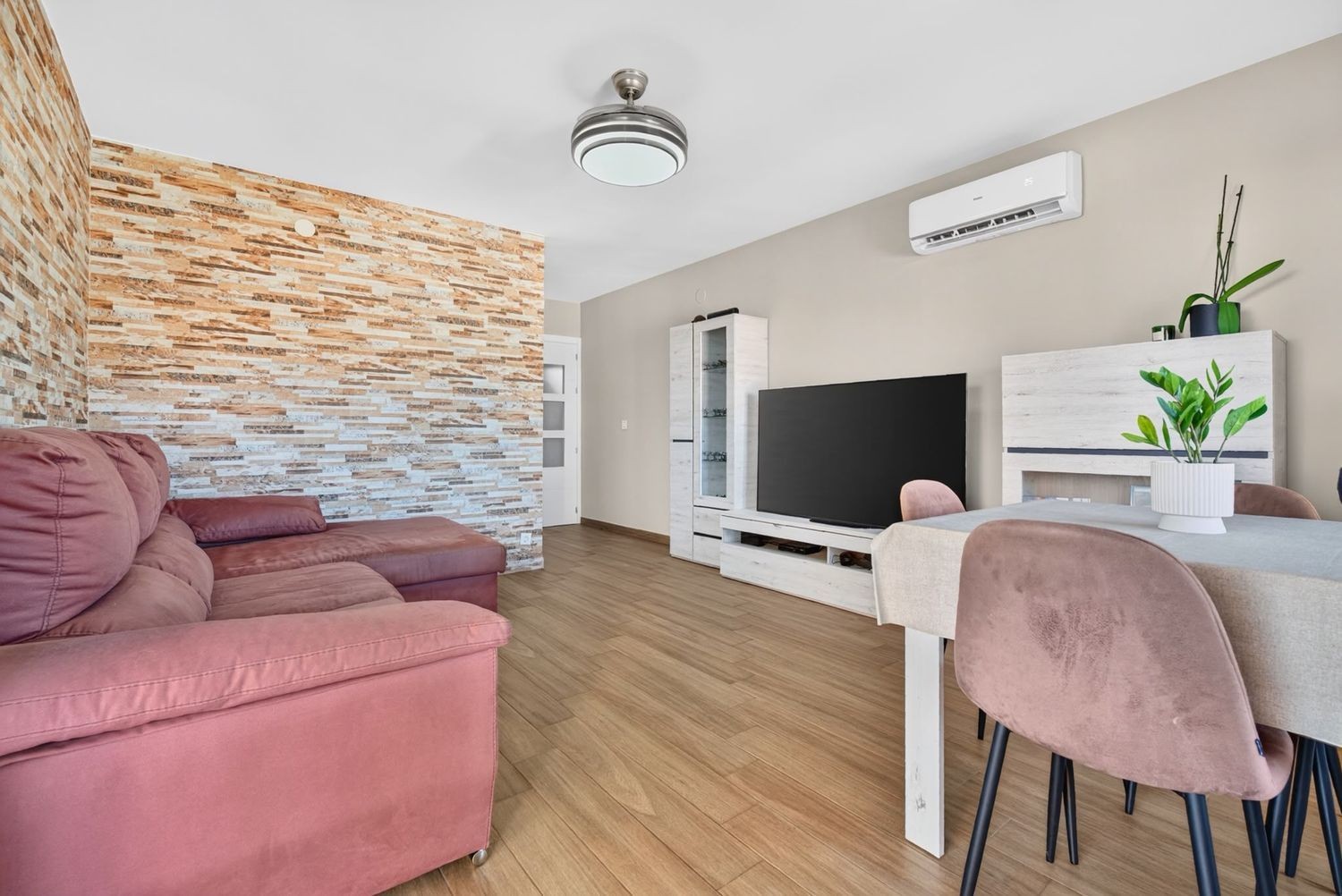 Huoneisto El Campello, Alicante, Espanja 3 makuuhuonetta, 106 m2 No. 194833