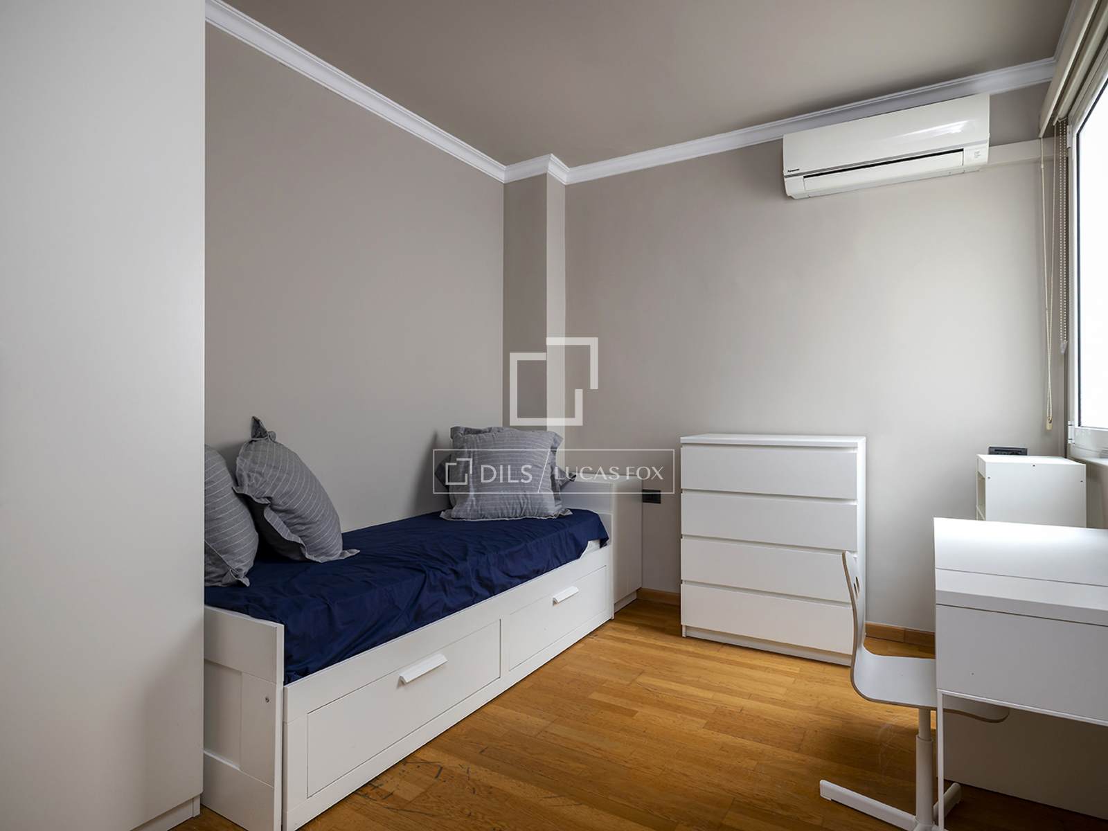 Apartment à Barcelona, Espagne 4 chambres, 200 m2 No. 192846