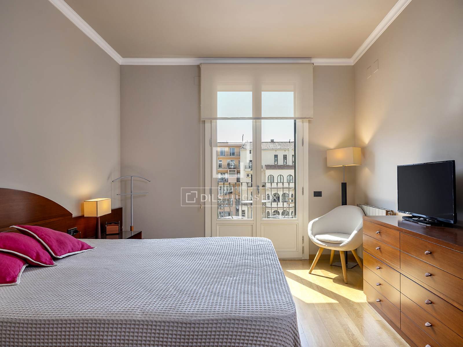 Apartment à Barcelona, Espagne 4 chambres, 200 m2 No. 192846