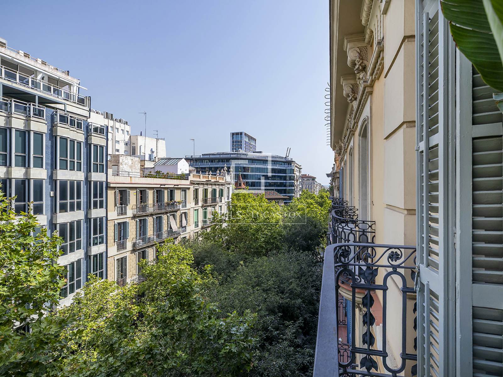 Apartment à Barcelona, Espagne 4 chambres, 200 m2 No. 192846