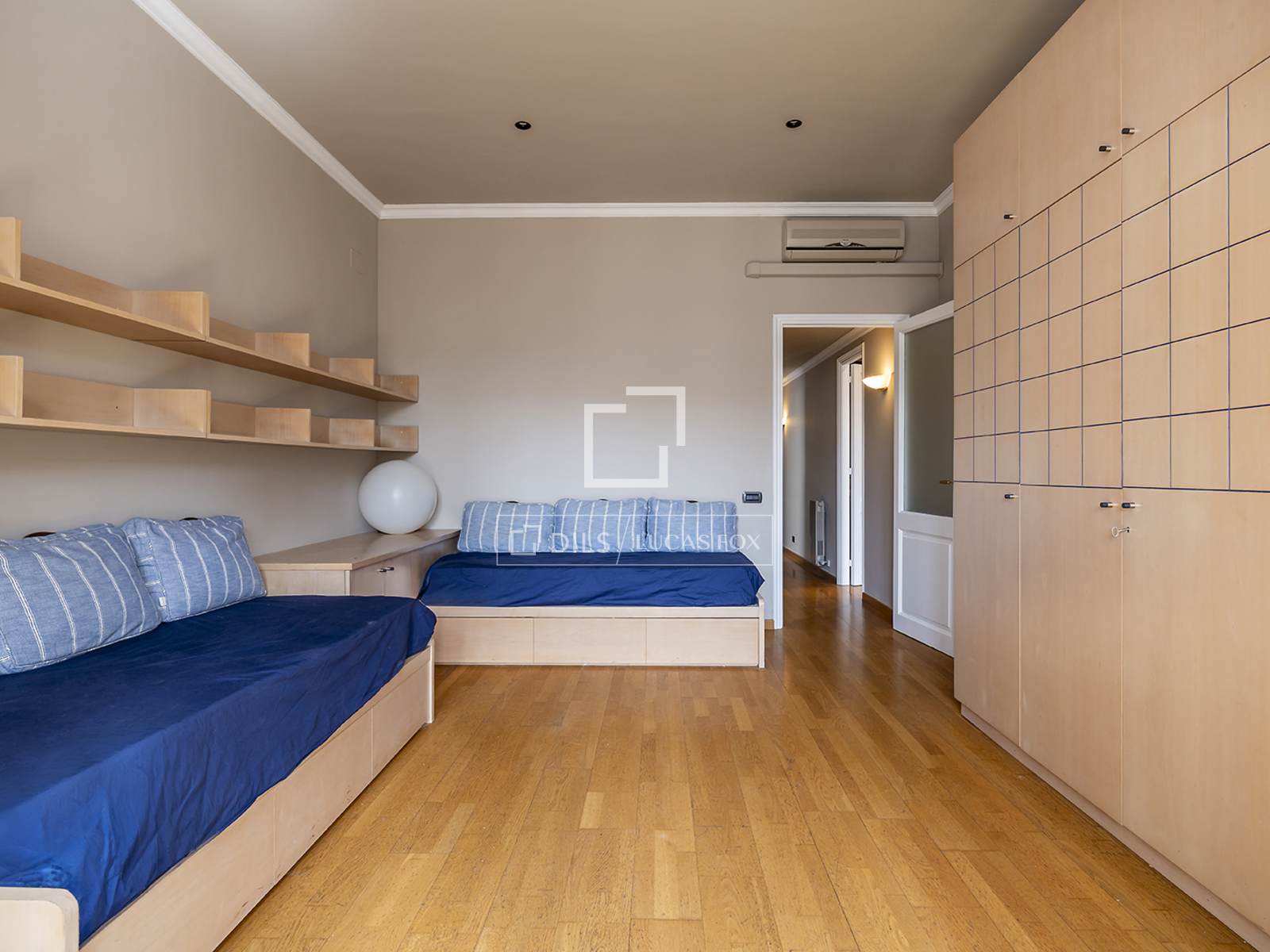 Apartment à Barcelona, Espagne 4 chambres, 200 m2 No. 192846