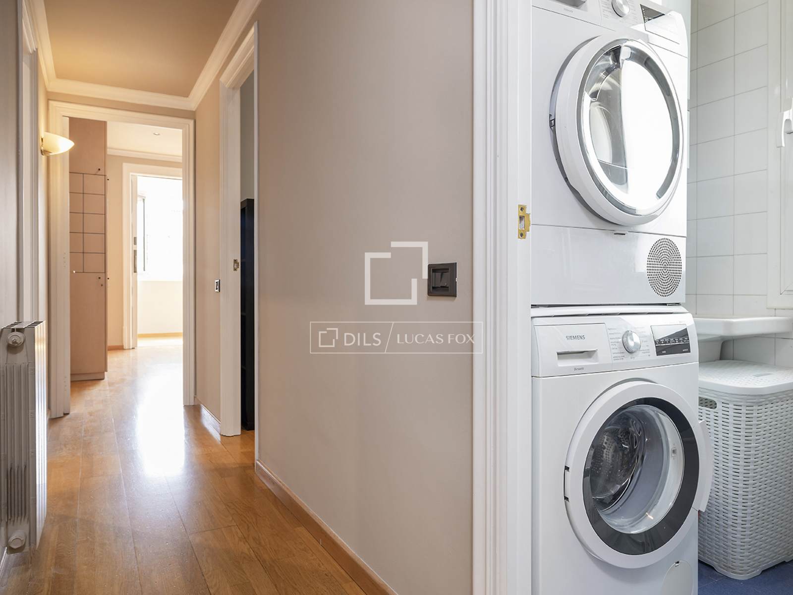 Apartment à Barcelona, Espagne 4 chambres, 200 m2 No. 192846