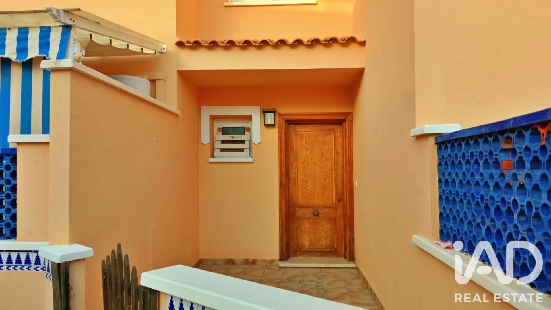 Rindu māja El Campello, Alicante, Spānijā 4 istabas, 161.88 m2 Nr. 187757