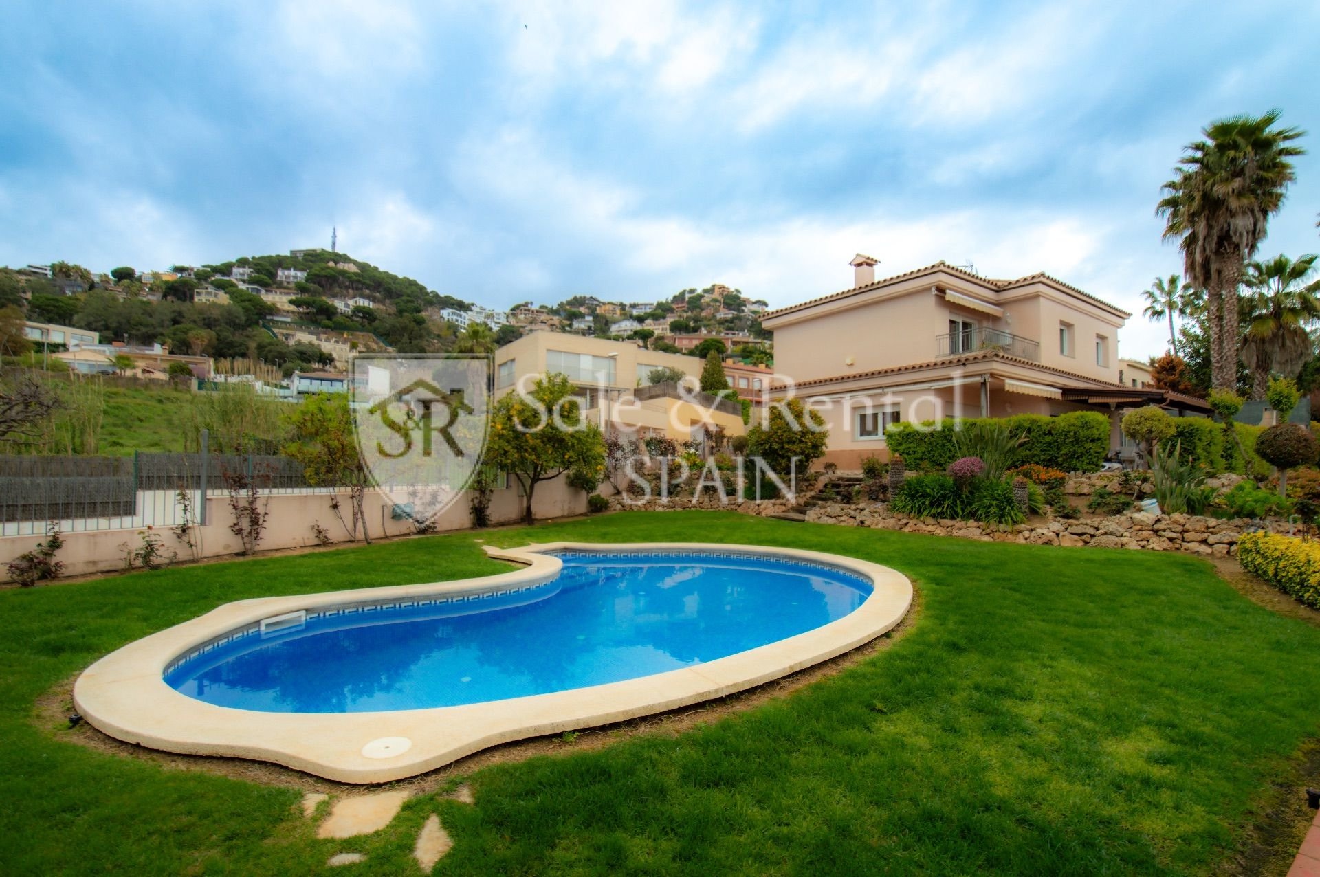 Māja Lloret de Mar, Girona, Spānijā 5 istabas, 200 m2 Nr. 166408