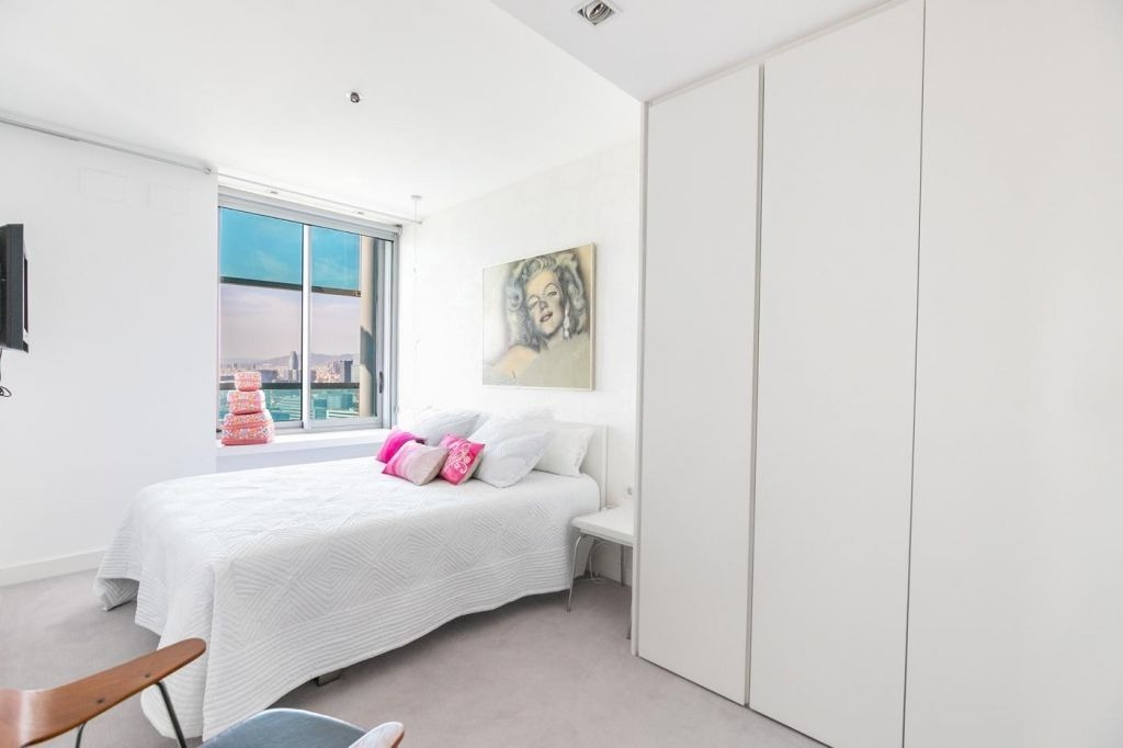 Apartment in Barcelona, Spain 4 bedrooms, 160 sq.m. No. 141007