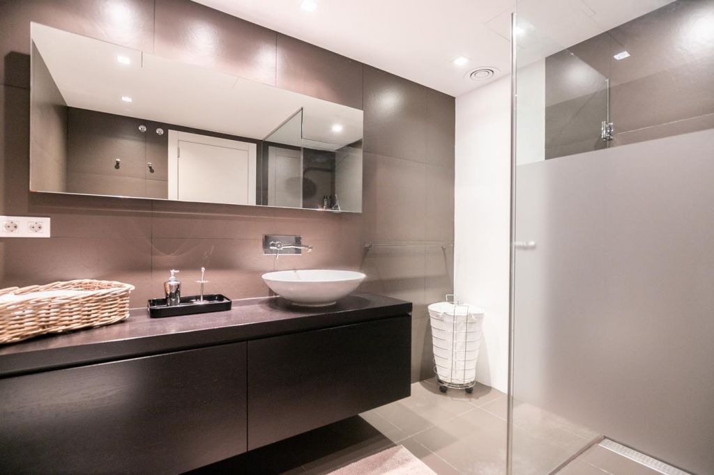 Apartment in Barcelona, Spain 4 bedrooms, 160 sq.m. No. 141007